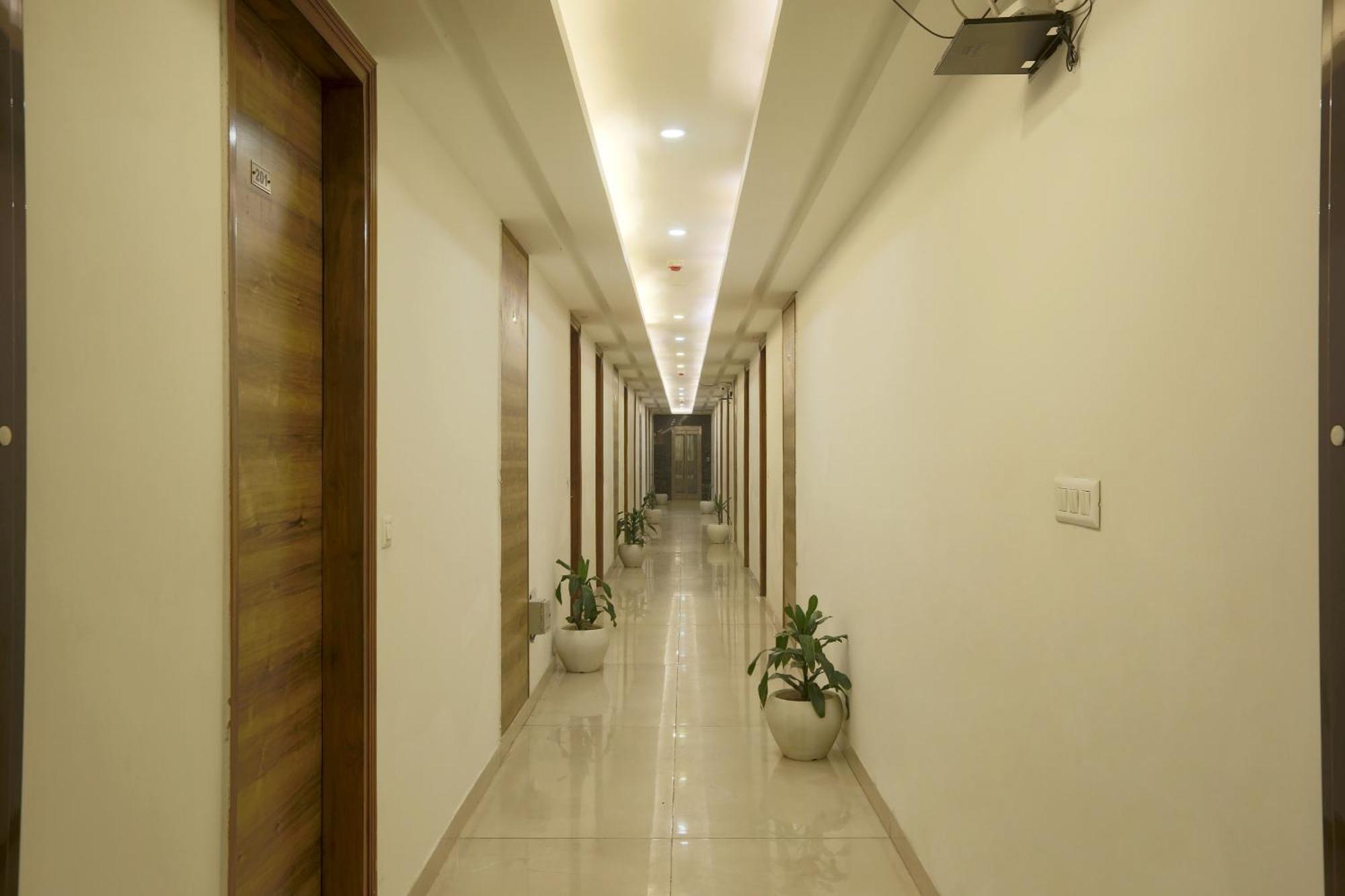 Hotel Prithvi Palace Igi Airport Delhi Nova Deli Exterior foto